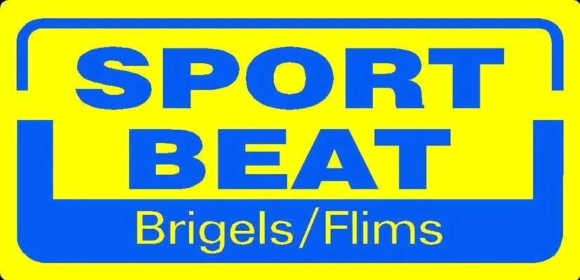 Logo mit gelbem Hintergrund, blauer Schrift, liest "SPORT BEAT" und darunter "Brigels/Flims".