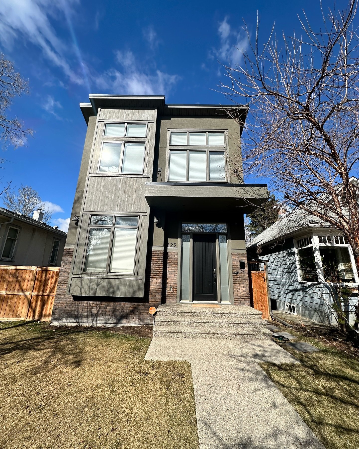 Such a beautiful home in a great location. Close to coffee shops, patio, the zoo!

Great staging consultation to prepare this house for sale on 11 Street NE.

Light, bright, large size bedrooms and freshly painted! Ready to move in

Offered all my st