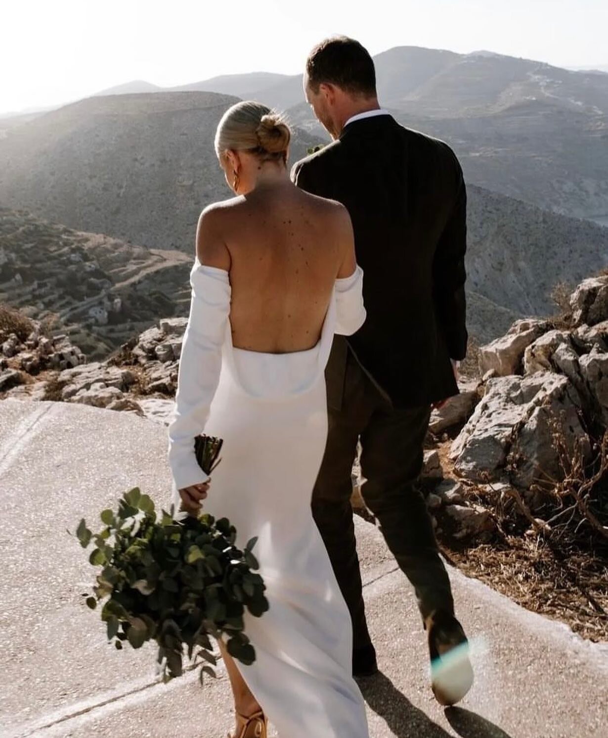 Real Bon Bride bride wearing BB:05 at her gorgeous destination wedding in Greece. 

Beautiful off the shoulder wedding dress with open draped back and side split. Available in try in store in crepe or silk satin. 

Photography @weddings_by_jodie 

#b