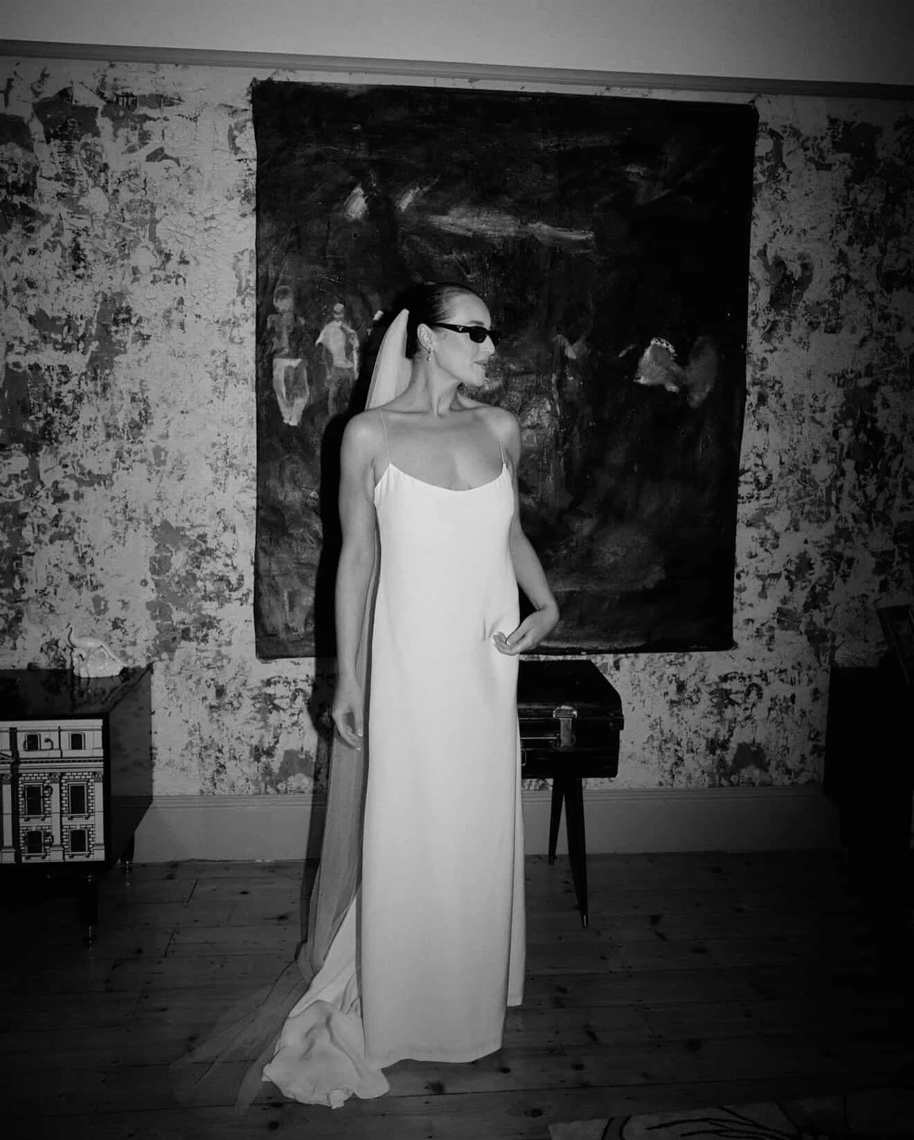 MRS W BRIDE // Alice 🖤

Our ultimate Carolyn Bessette Kennedy bride! Alice wore the Vincent Slip by @lola.varma captured perfectly by @nineteen__90 

For the bride that loves the minimalist and sensual aesthetic. 

Think responsible design, high qua