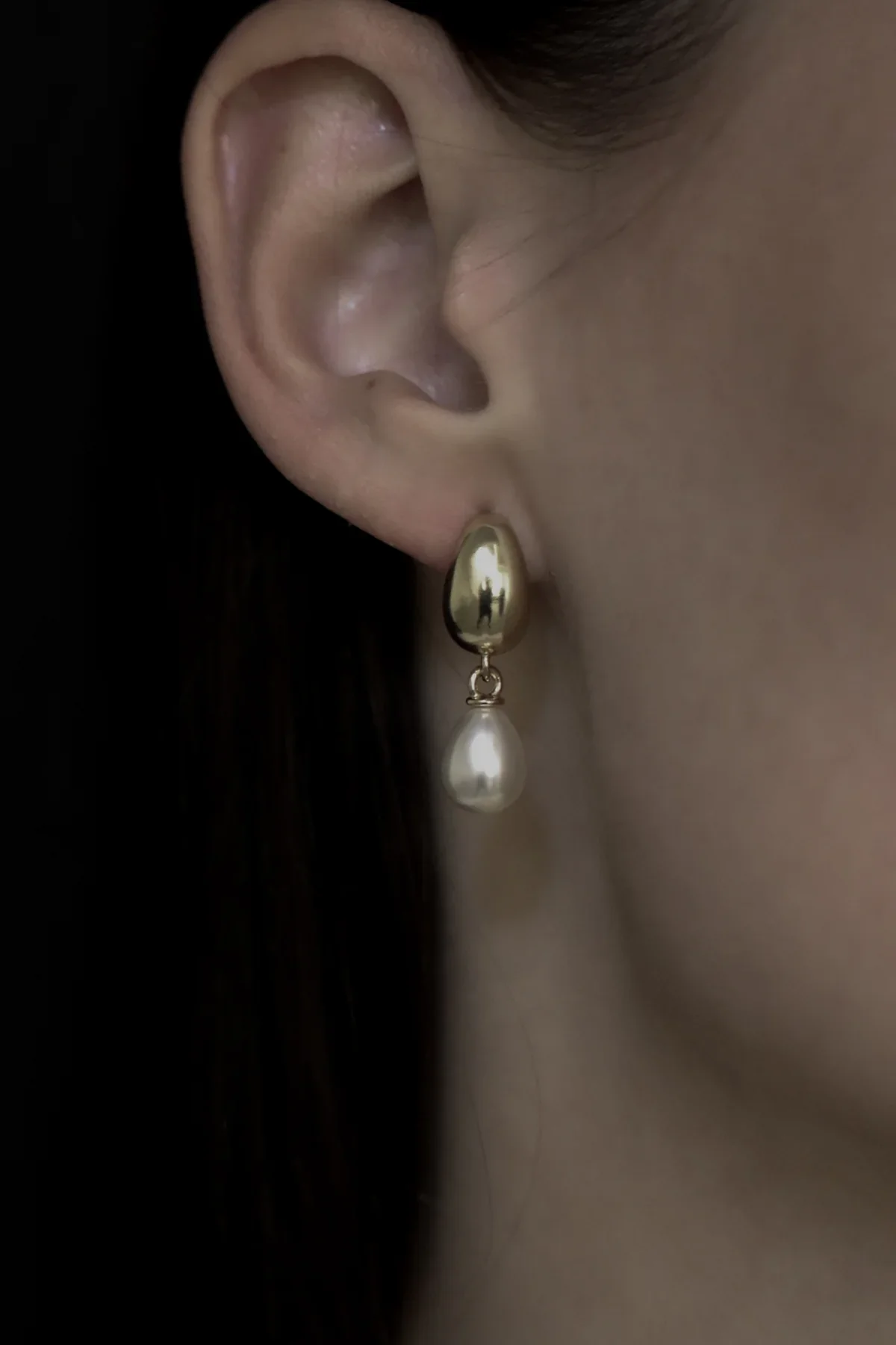 pearl-orb-drop-earrings-studio-bride.jpg.webp