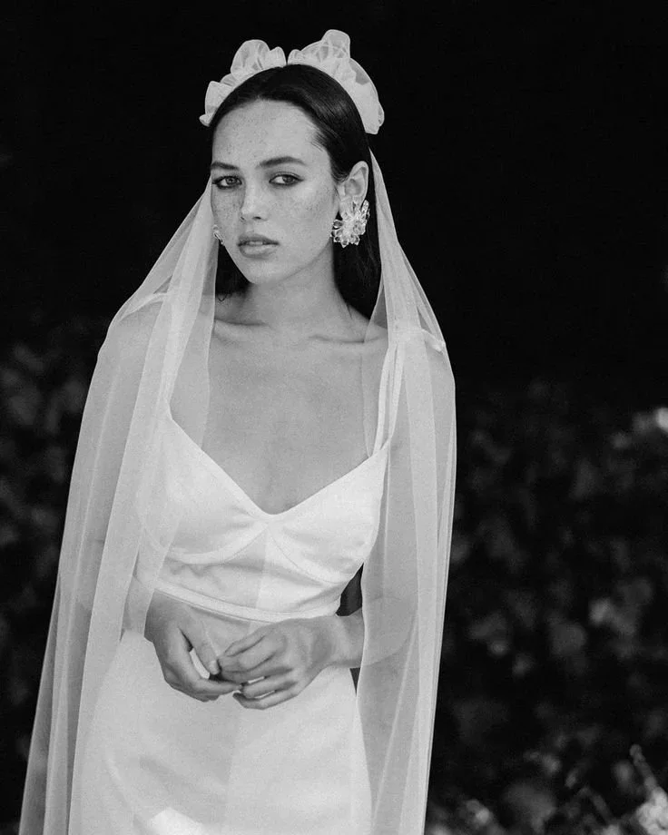 LOLA VARMA - FARRAH VEIL

Size: NEW

Sale Price: £300