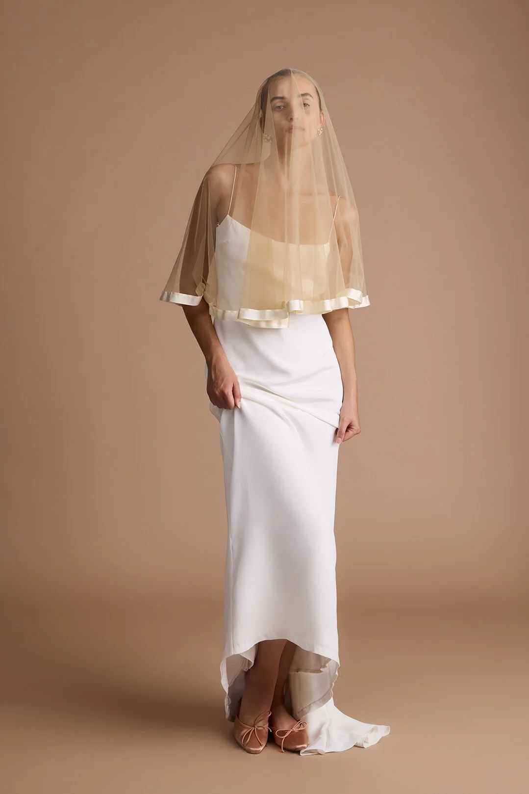 REIGN VEIL