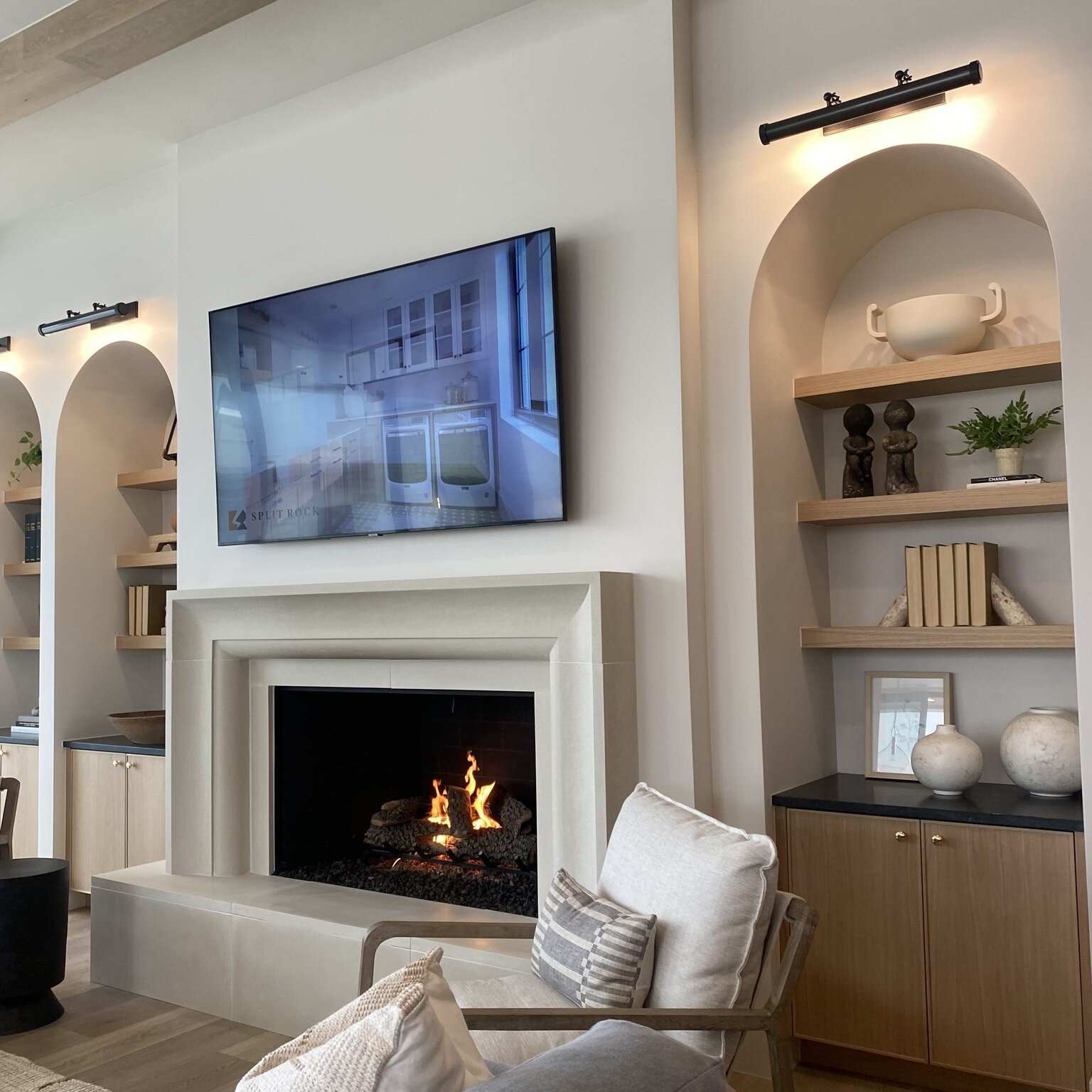 Promise of Perfect Warmth. From concept to reality, we're your partner in creating a dream fireplace. Warm, stylish, and perfect for your home - that's our promise. #FromConceptToReality💡

#sweepsnladders #fireplacerenovation #chimneysweeper  #firep