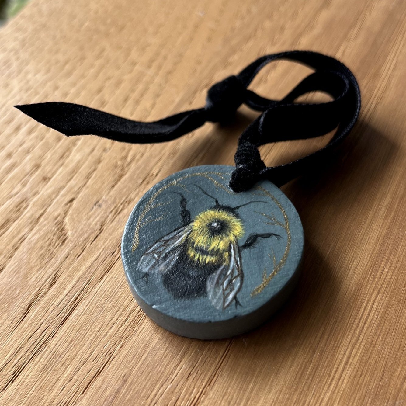 bee1.jpg