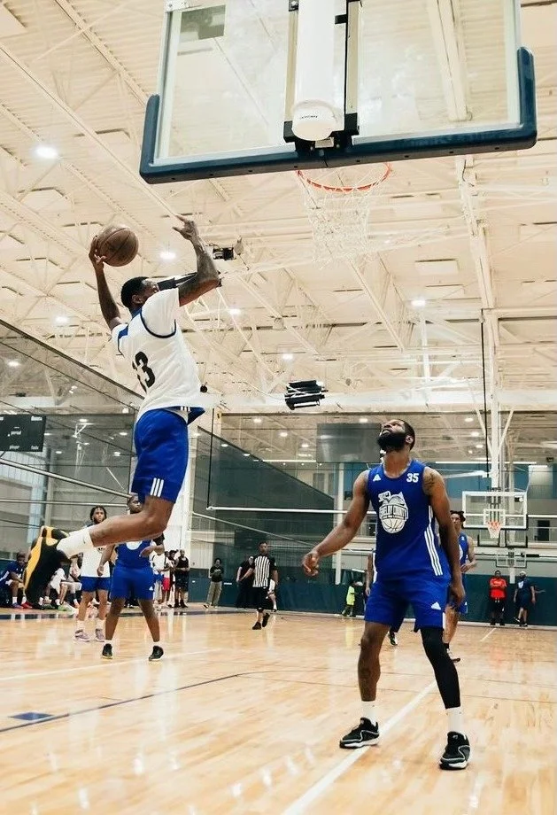 Hot Take: the court &gt;&gt; the treadmill.

If you're staying active in the new year, do it the fun way &mdash; not stuck in a crowded gym.

Sign up for our Adult Basketball League today! Link in bio.