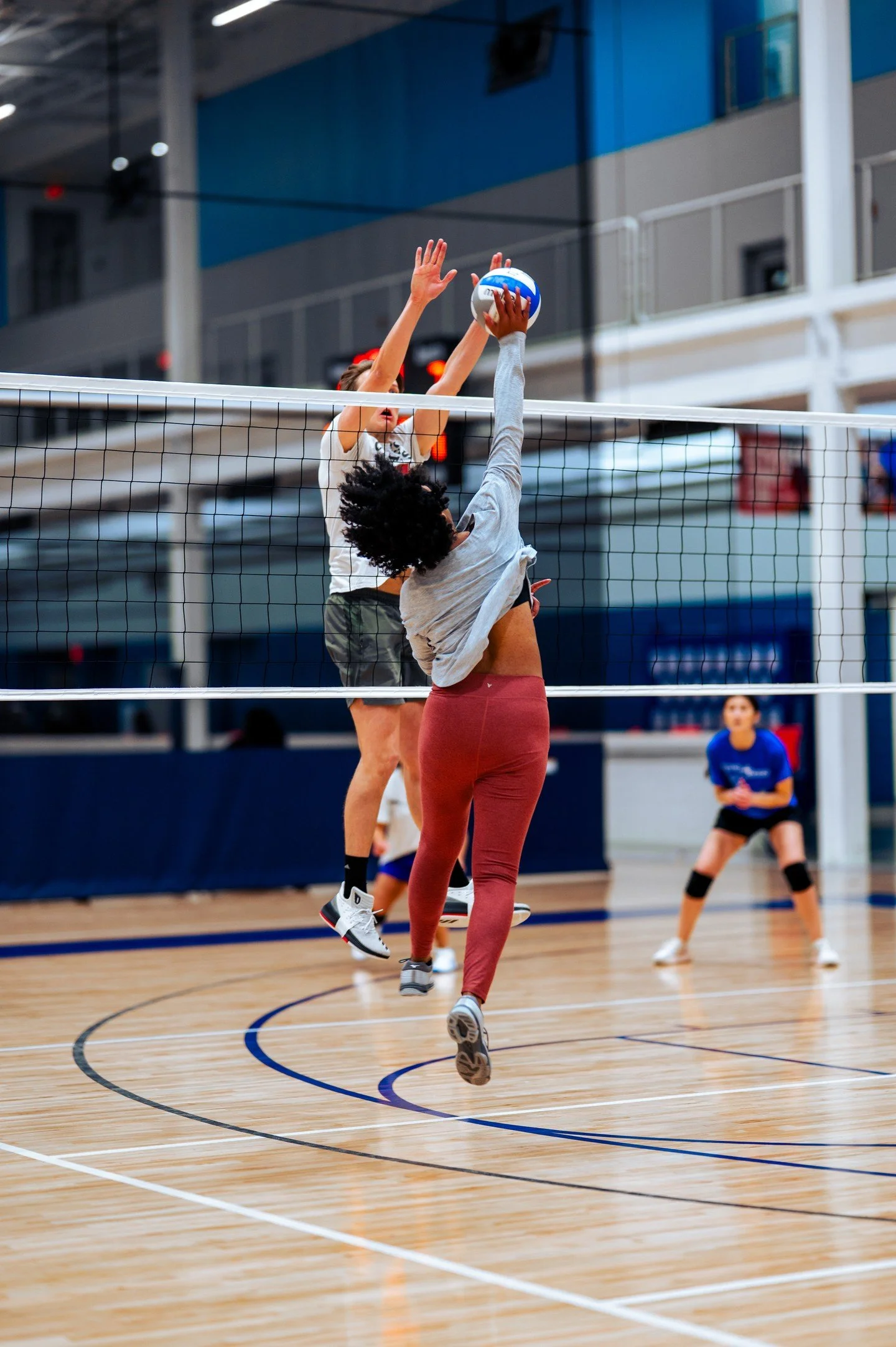 🏐 Consider this your sign to get the squad back together.

Adult Coed Volleyball registration closes September 2. Grab your friends &amp; sign up @ the link in our bio! 👀
