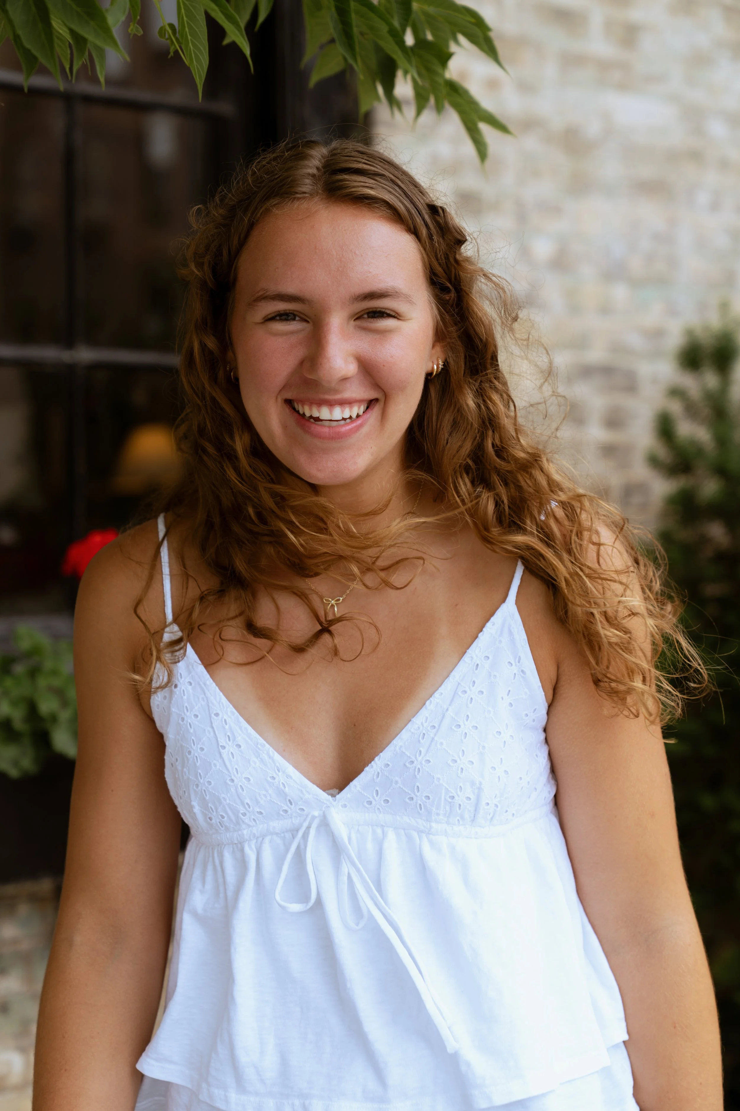 Emily_Kushion_Senior_2026_01333.jpg