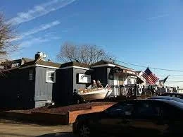 PADDY'S ON THE BAY 50 PENNYFIELD AVENUE