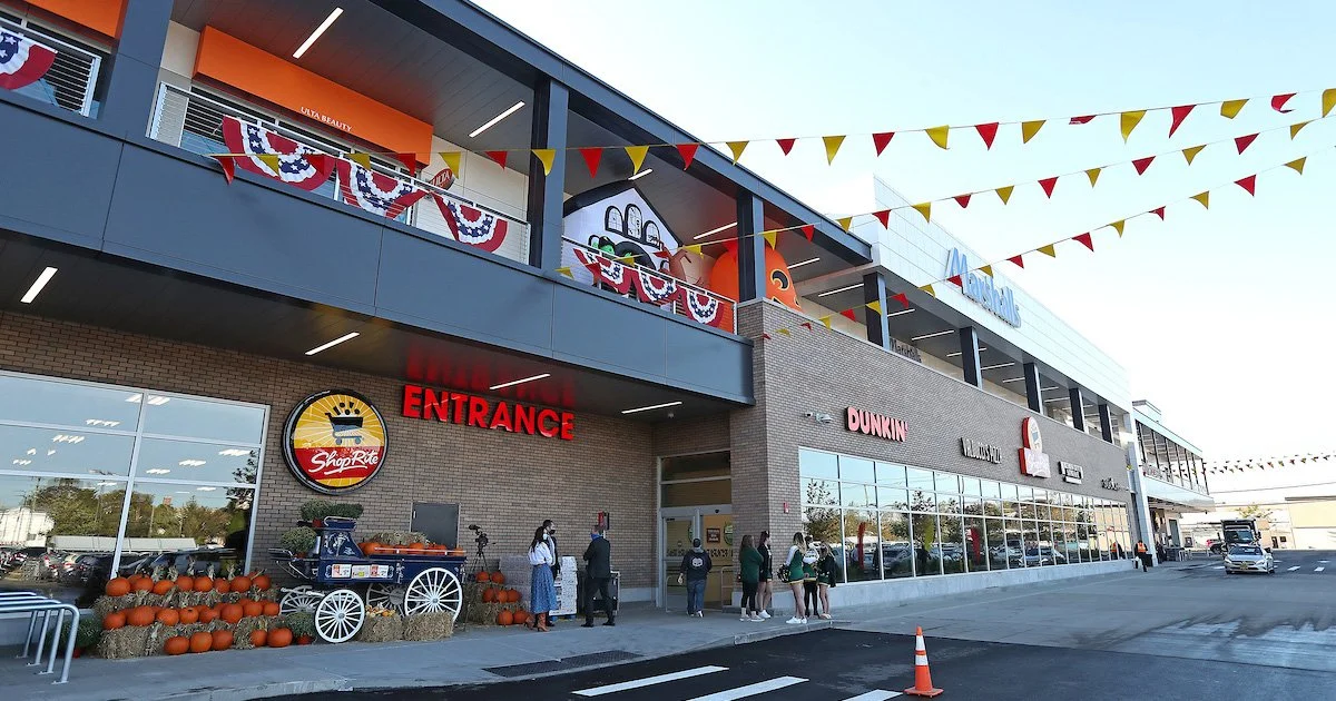 SHOPRITE 2600 HYLAN BLVD.