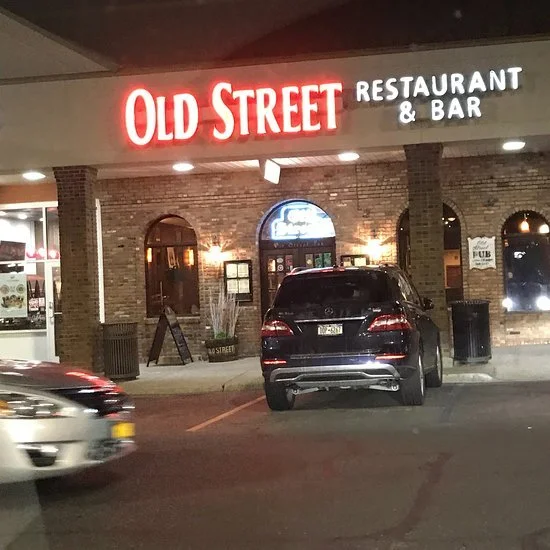 OLD STREET RESTAURANT & BAR 92 EAST MAIN STREET SMITHTOWN