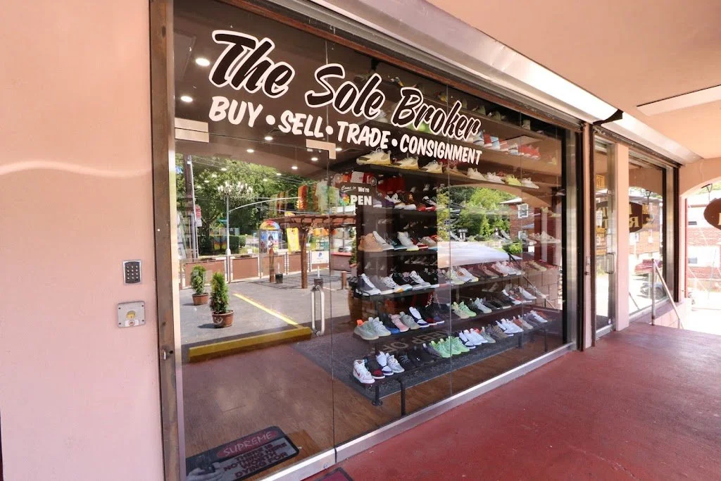 THE SOLE BROKER 2110 RICHMOND ROAD SUITE J