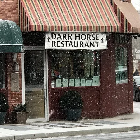 DARK HORSE RESTAURANT 1 EAST MAIN STREET RIVERHEAD