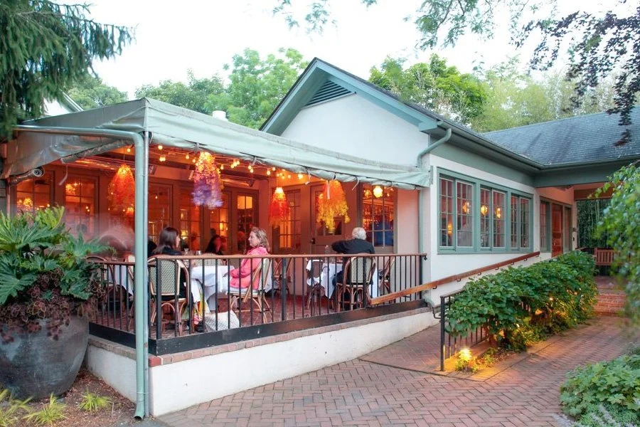 NICK & TONI'S 136 NORTH MAIN STREET EAST HAMPTON