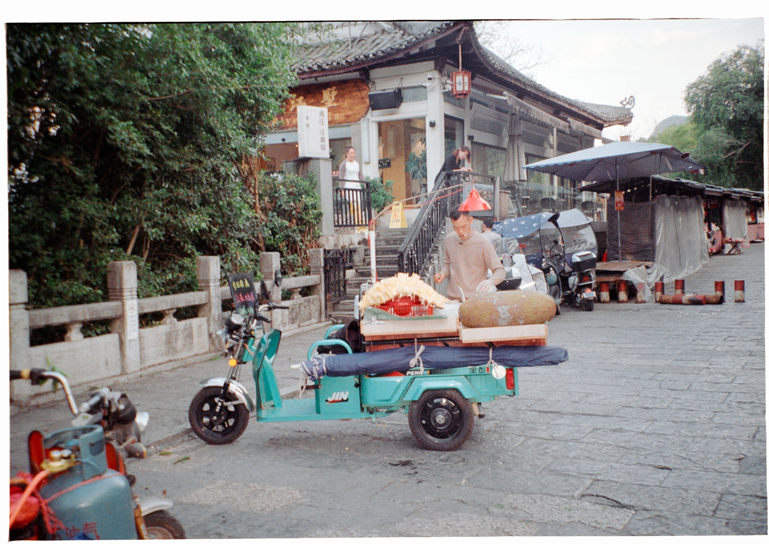 Durian Scooter - Yangshuo