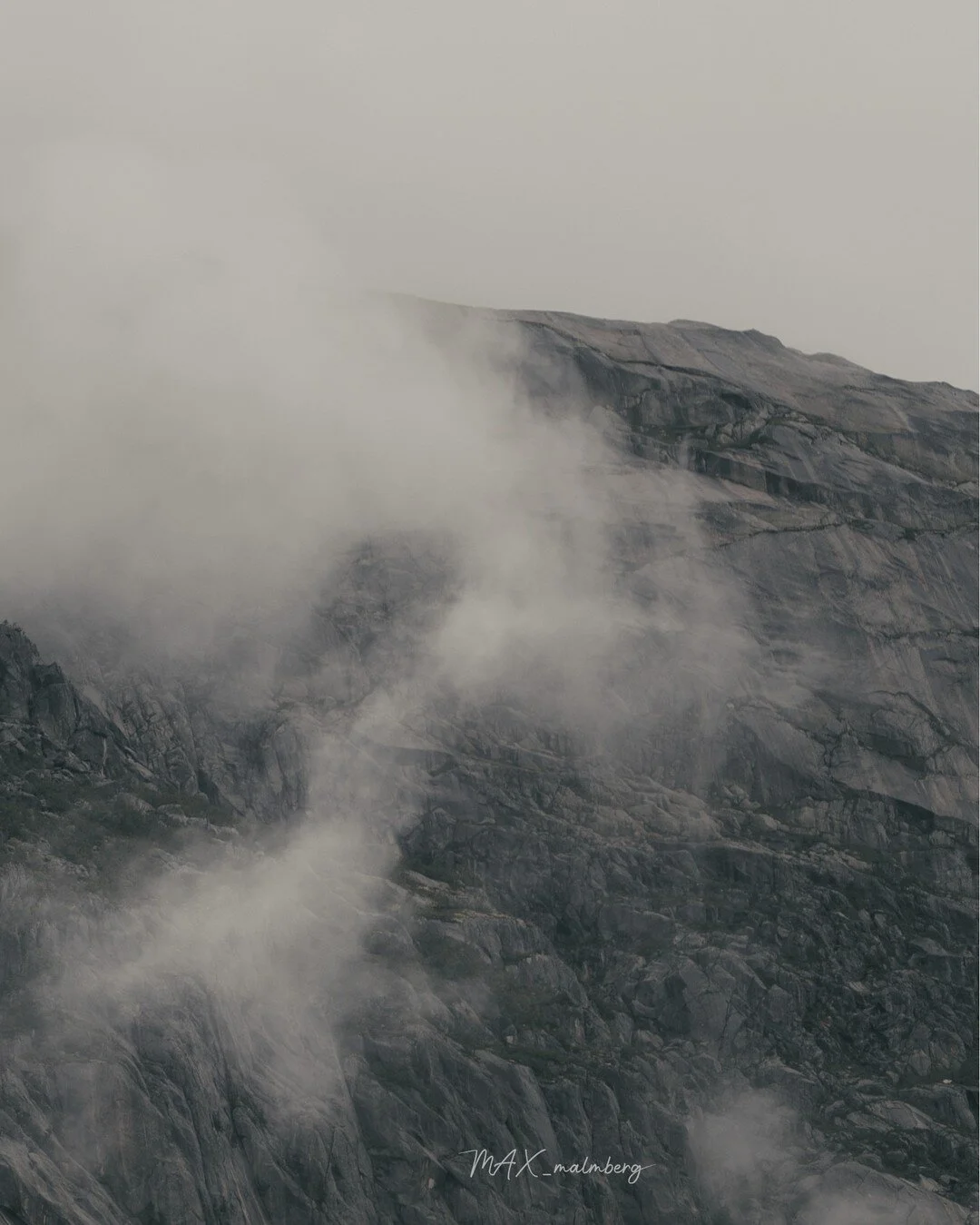 -------------------------------------------
EXIF:
200mm
1/800
F/4.0
ISO 125
-------------------------------------------
#naturephotography #nature #exploreeverything
#exploreeverywhere #keepexploring #norway
#nomadict #pixelandlens #magasin_no #raw_n