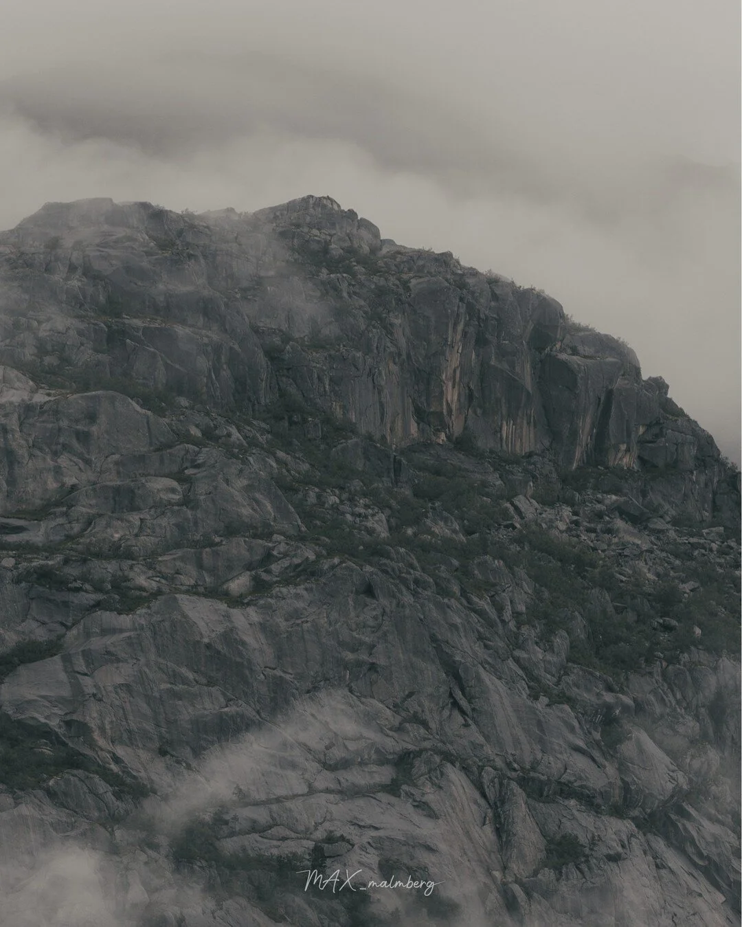 -------------------------------------------
EXIF:
200mm
1/800
F/4.0
ISO 125
-------------------------------------------
#naturephotography #nature #exploreeverything
#exploreeverywhere #keepexploring #norway
#nomadict #pixelandlens #magasin_no #raw_n