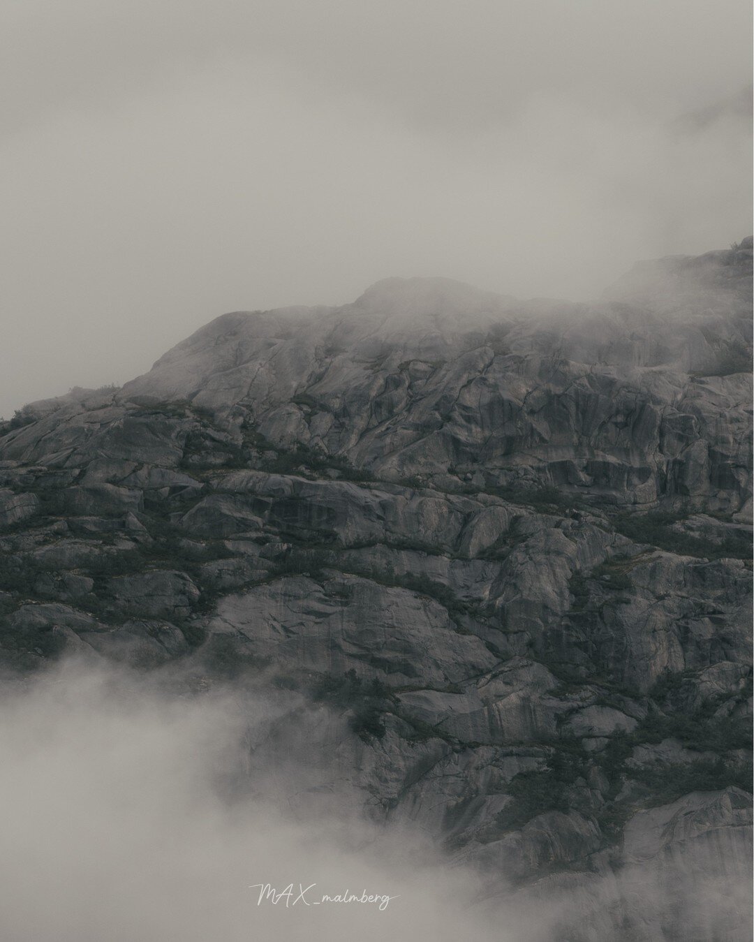 -------------------------------------------
EXIF:
200mm
1/800
F/4.0
ISO 125
-------------------------------------------
#naturephotography #nature #exploreeverything
#exploreeverywhere #keepexploring #norway
#nomadict #pixelandlens #magasin_no #raw_n