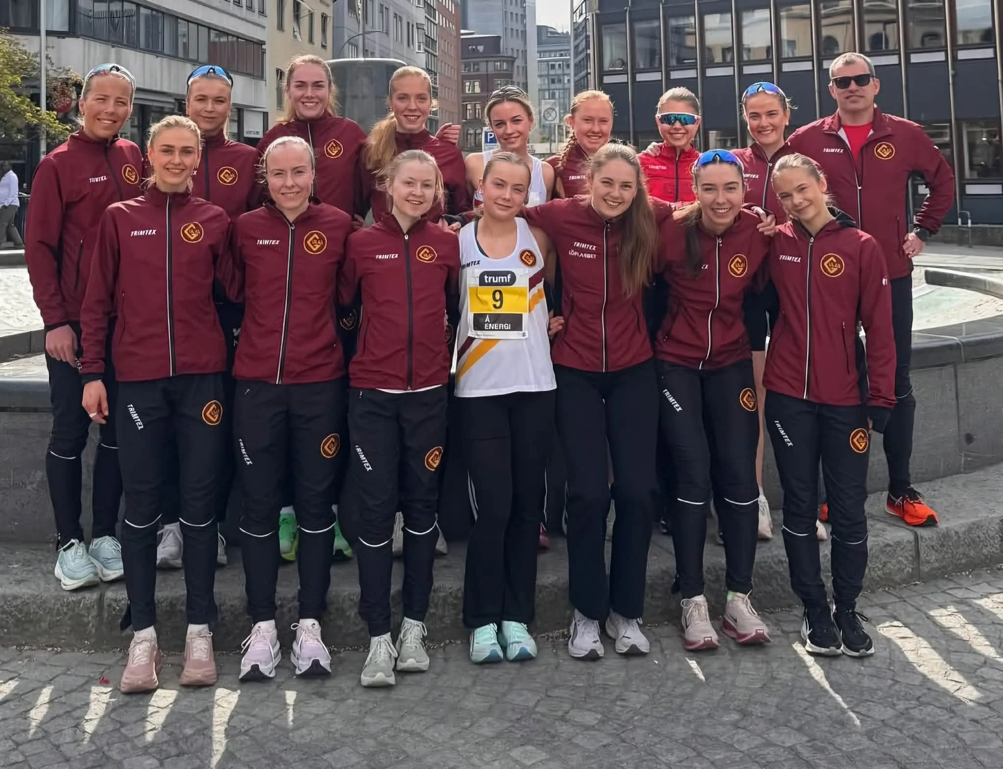 Holmenkollstafetten - jentene best i by'n