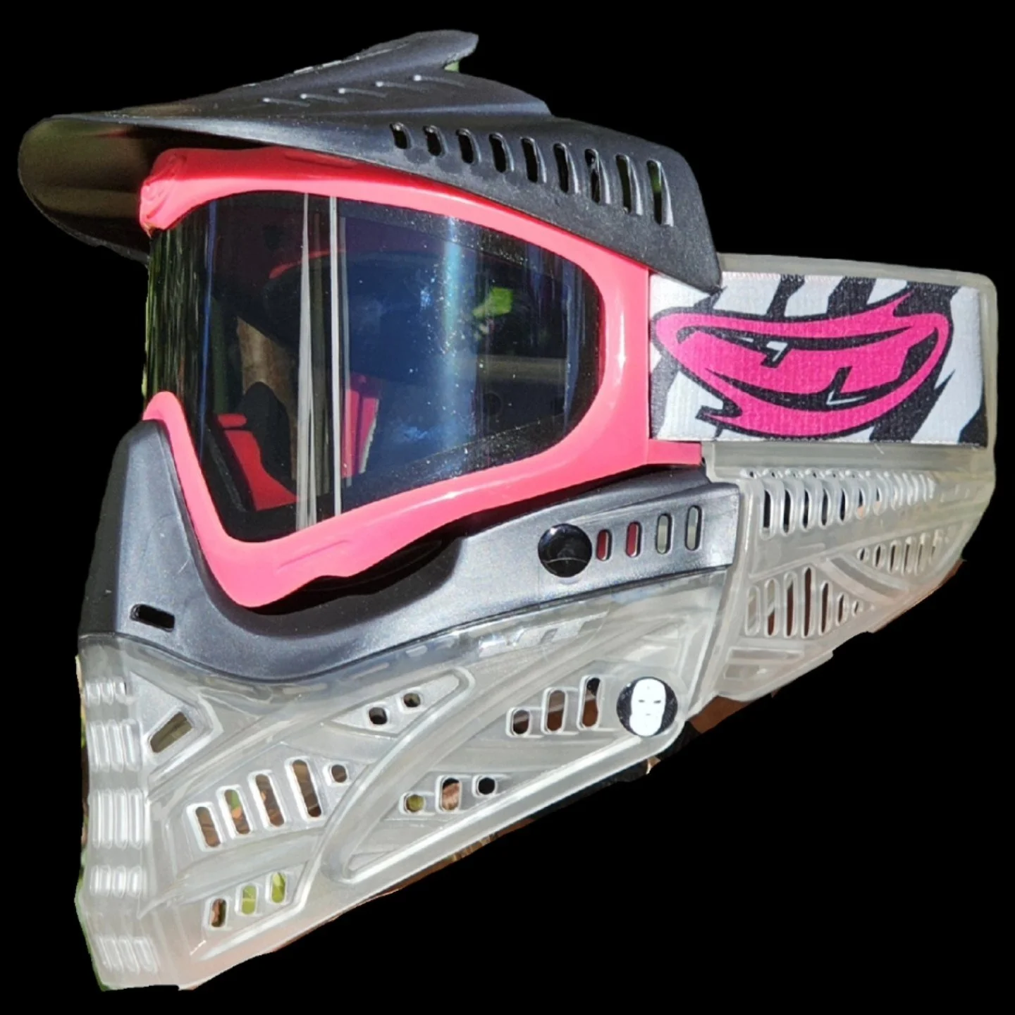 Finally got a set of the new @committedpaintball REVO 2 clears. 

Build: 
OG HB Pink frames
@committedpaintball revo 2 clear bottoms
@committedpaintball revo 2 clear ears 
GI zebra mask strap
OG Gen 2 black visor 
@enemyofthestatenyc hardware
Smoked 