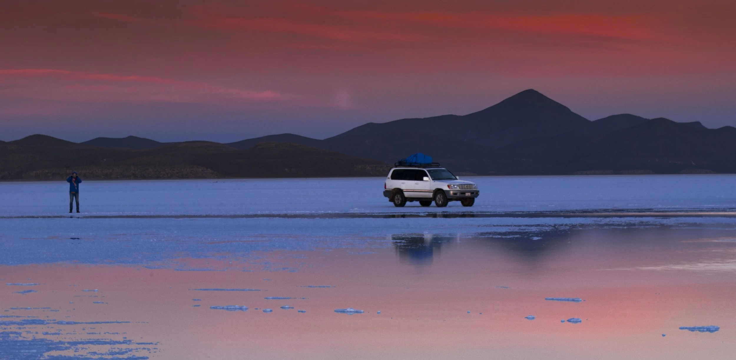 Amanecer en el Salar de Uyuni
