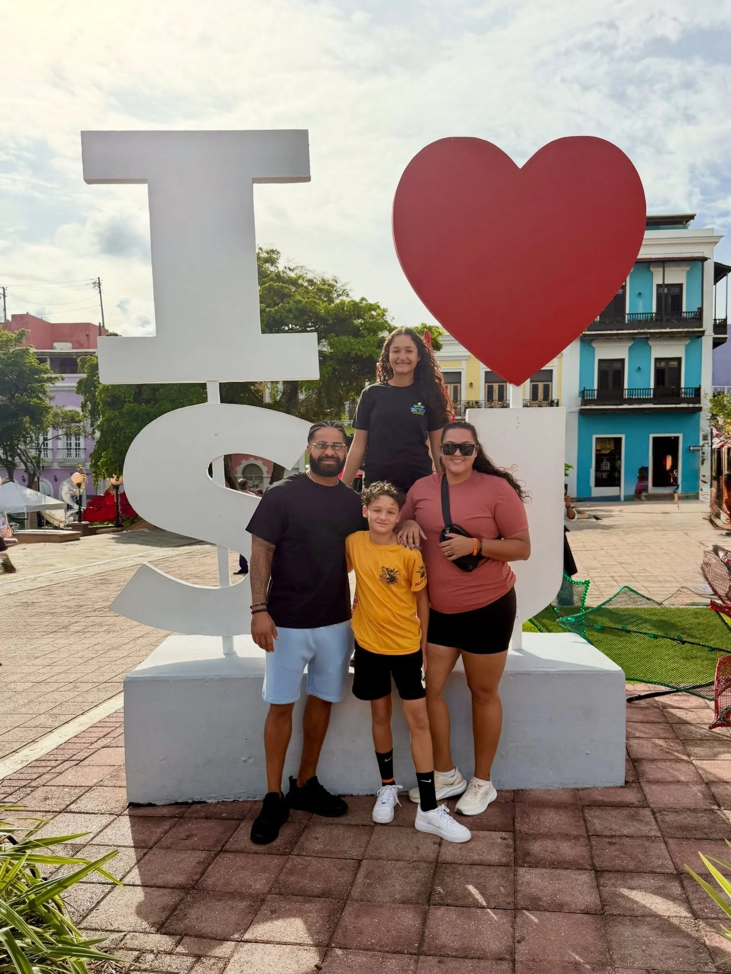 Day 1 of Puerto Rico has already been a full adventure! 🇵🇷🤍🌴