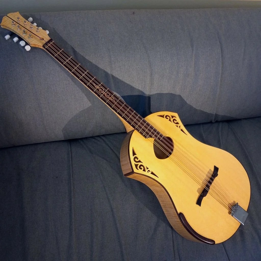 Mandocello — Y. Stern String Instruments