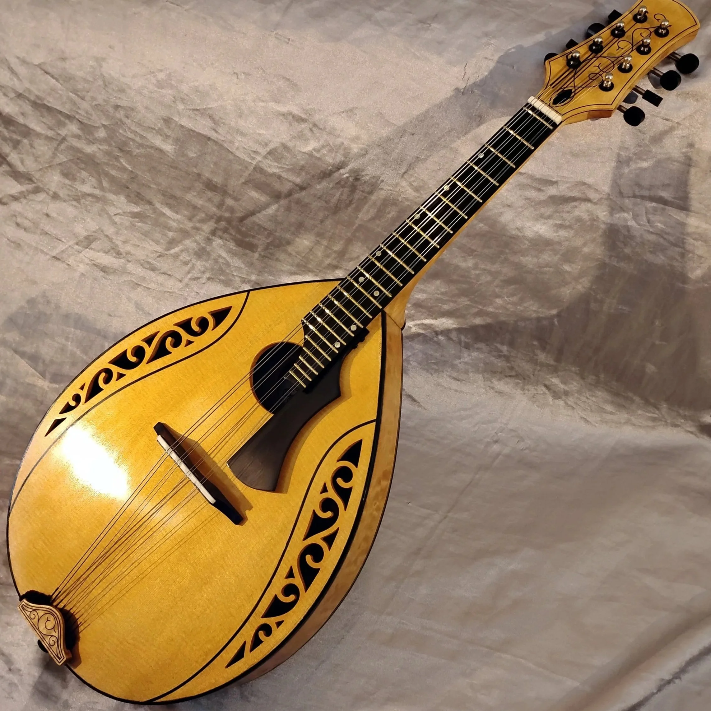 Double-Chambered Mandolin