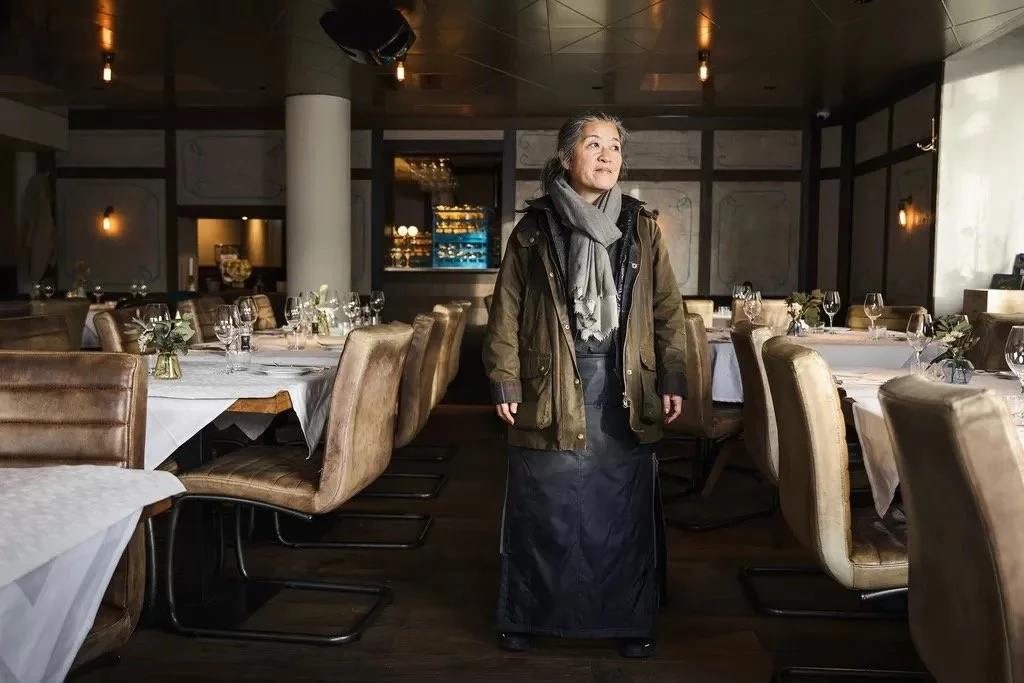 Mitt i Stockholm: “Från konkurshot till fullsatt varje kväll — med bara steak frites på menyn”