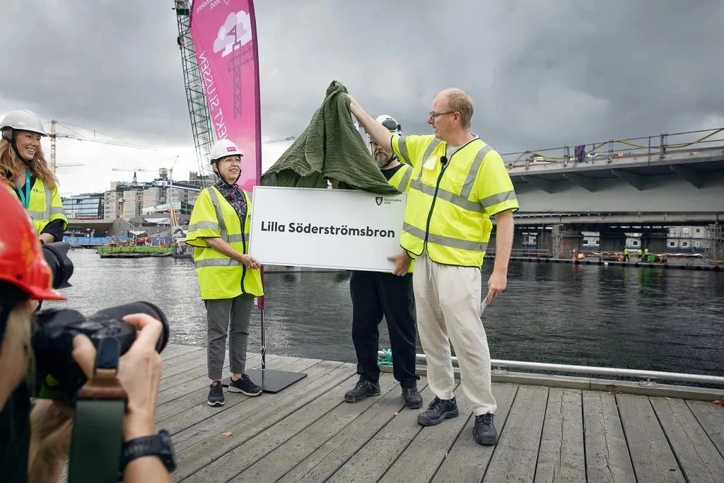 Mitt i: Följ med upp på nya cykelbron i Slussen: "Landmärke"