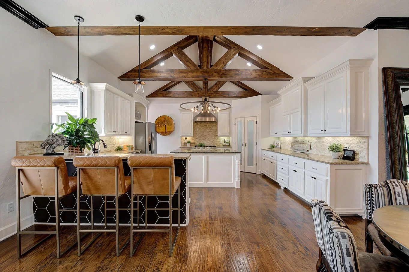 POV: You just found the house that makes you want to pack up and move to Blanchard 🥹🐴