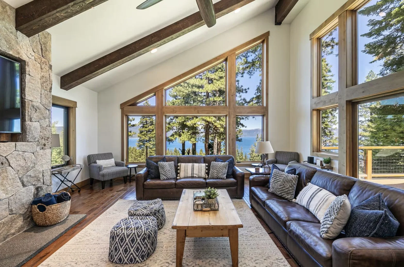 living room lakeview.jpg
