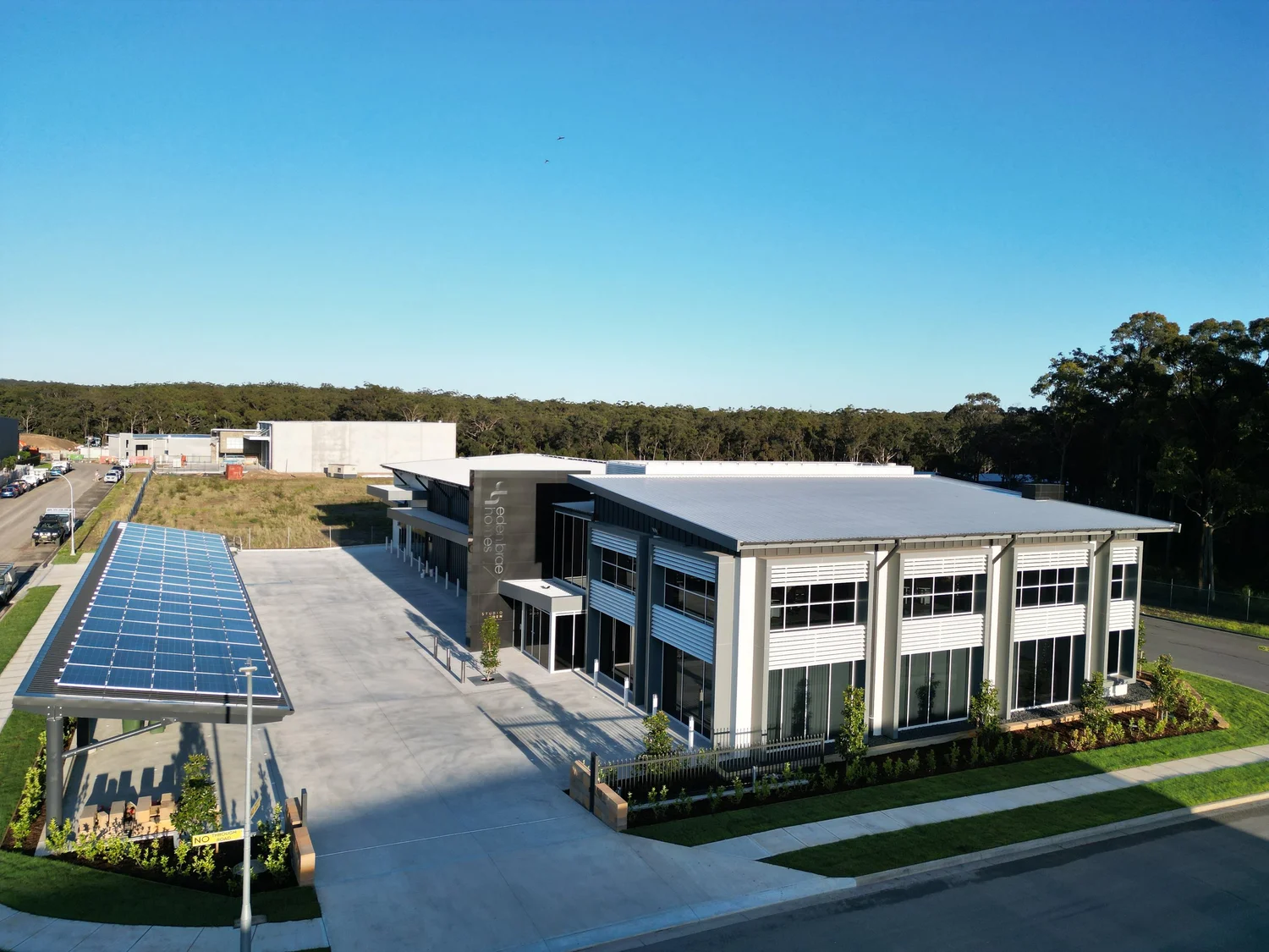 Freeway Business Park — Hunter Land