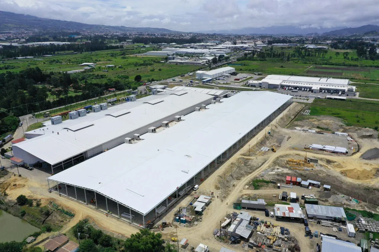....Proyecto industrial ubicado en zona franca de Cartago. Fábrica de hilos a base de algodón ..Industrial project located in the Cartago free zone. Cotton-based thread factory ....