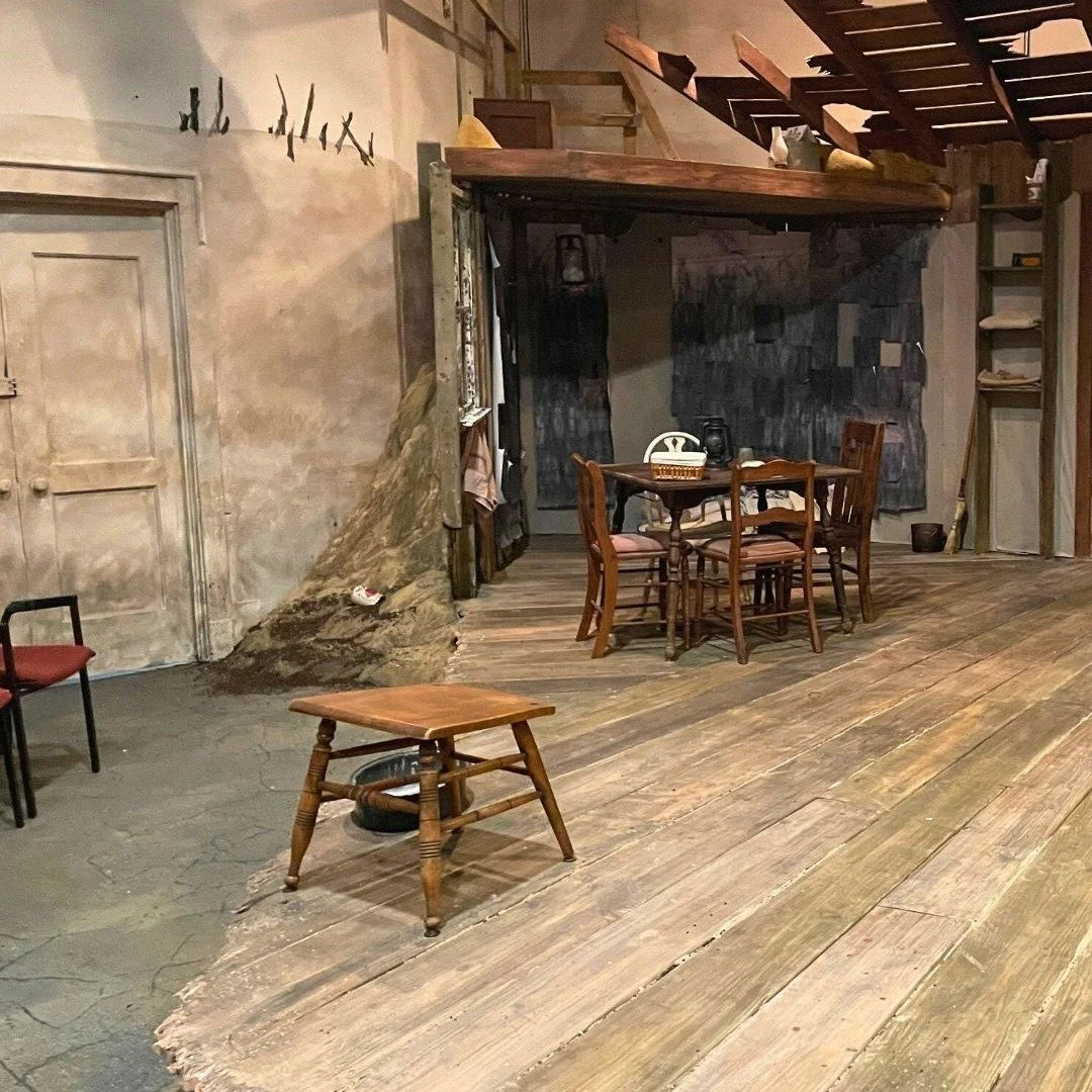 🍦💕I promised scenic painting pics forever ago, so I'm tryna do my best to get out some highlights to catch up!

Here's a cool set I worked on a while back for TimeLine! Set in dustbowl-stricken Texas in 1935, it featured a huge 5000+ sq ft mural, 3