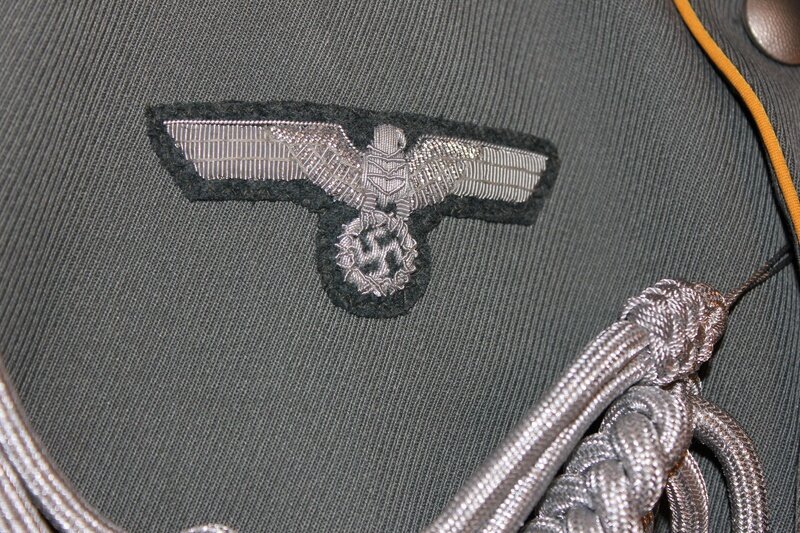 Ober.Lt.Kav.Rgt.17  Waffenrock (9).JPG