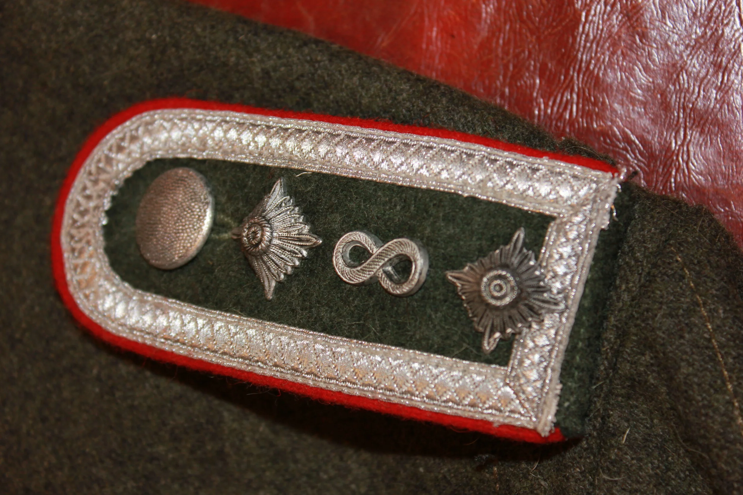 WIHLEM BURGEL GIBIRG. ARTILLERY RGT.8 (100).JPG
