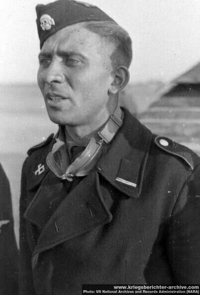 Prinz Eugan Pz. Officer (63).jpg
