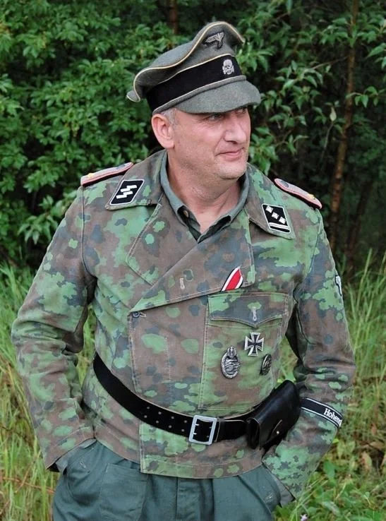 ‘Hohenstaufen’ 9th SS-Division: — The Military Mark