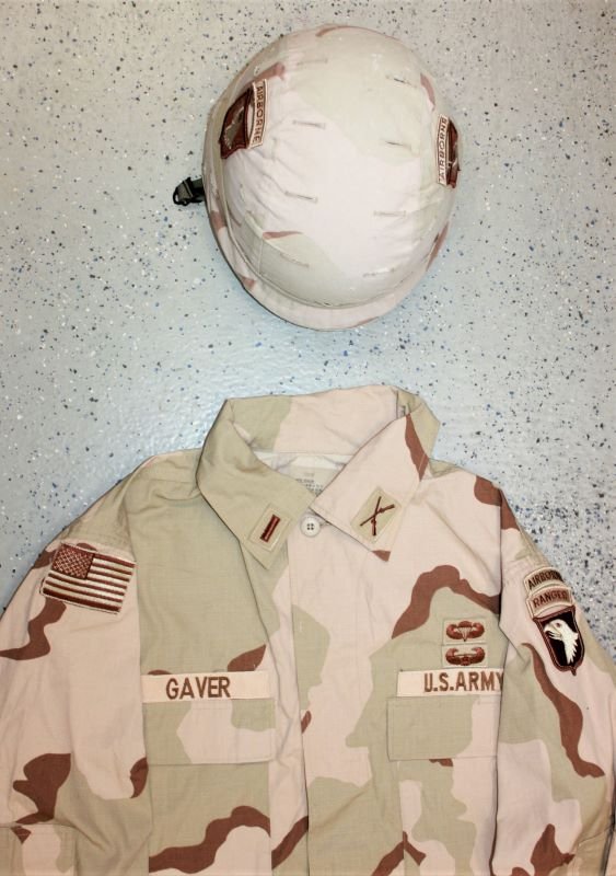Camo HQ - American Desert Combat Uniform (DCU) Camo Men’s Windbreaker L