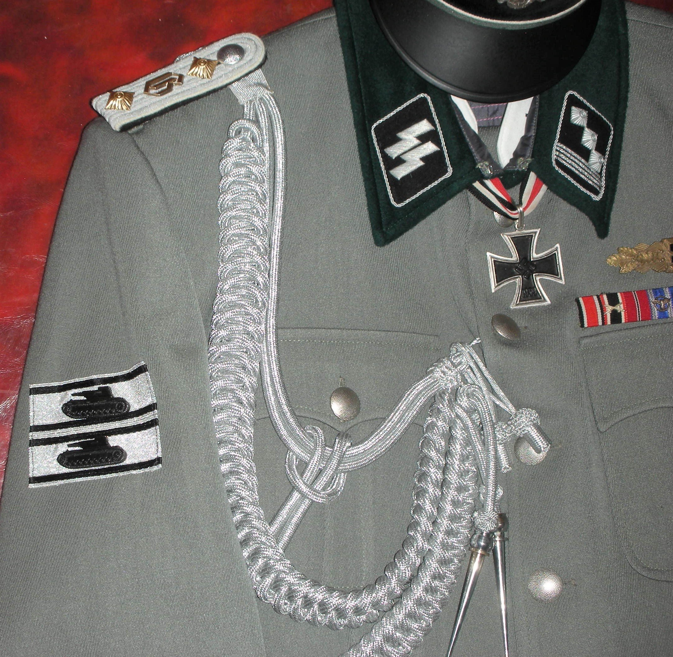 SS. Germania Div. Officer Dress Uniform (42).JPG
