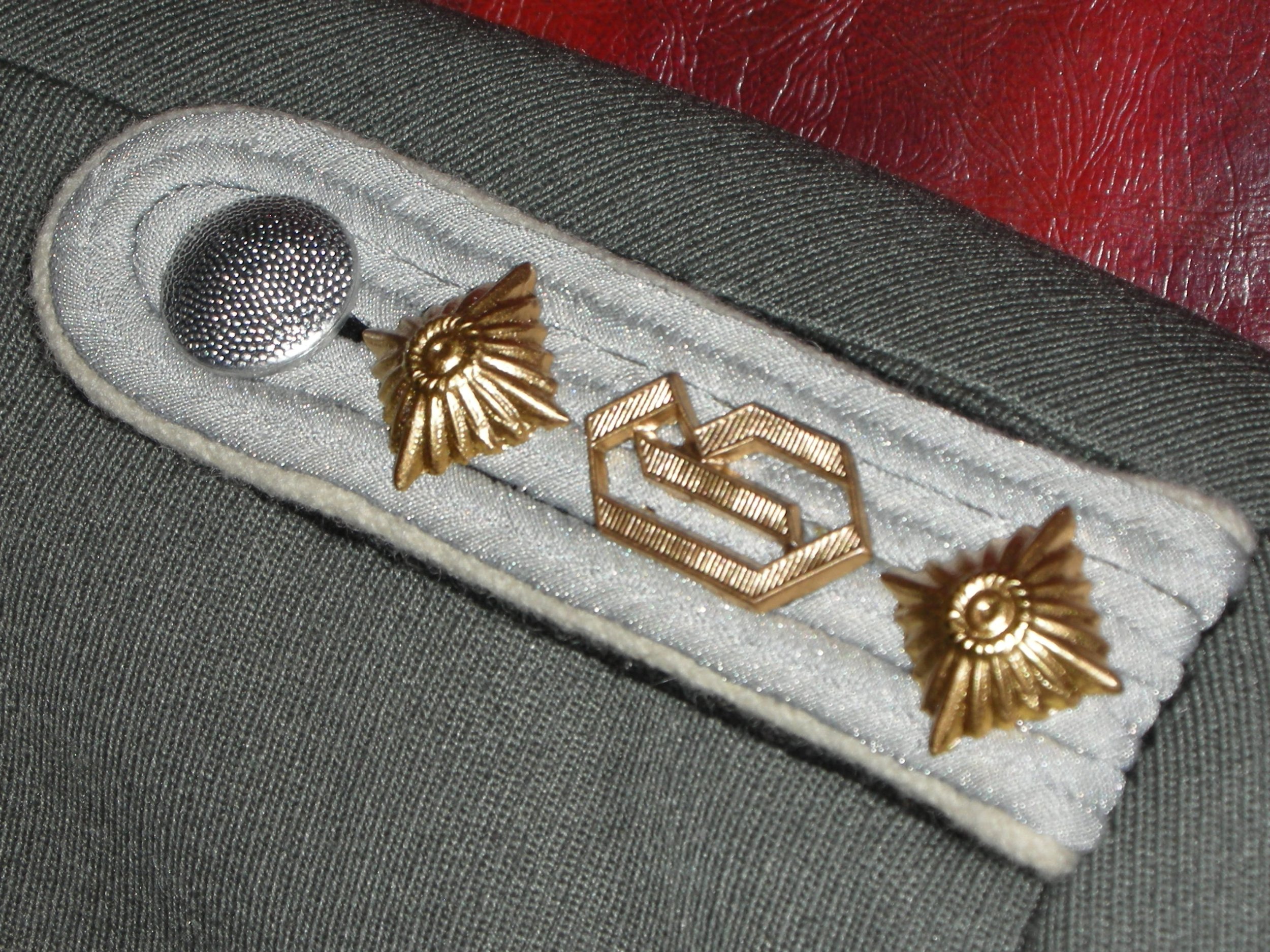 SS. Germania Div. Officer Dress Uniform (13).JPG