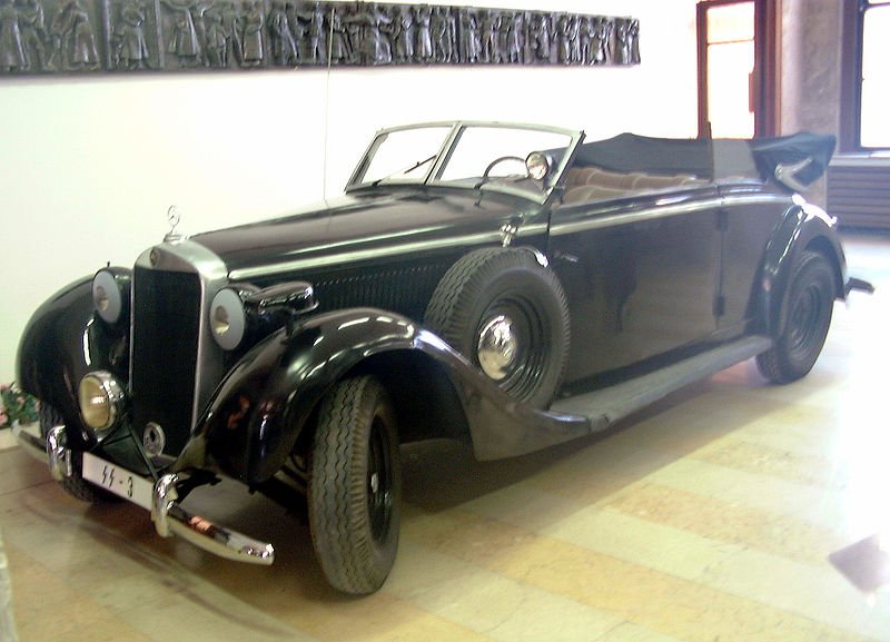 800px-Heydrich's_car.jpg