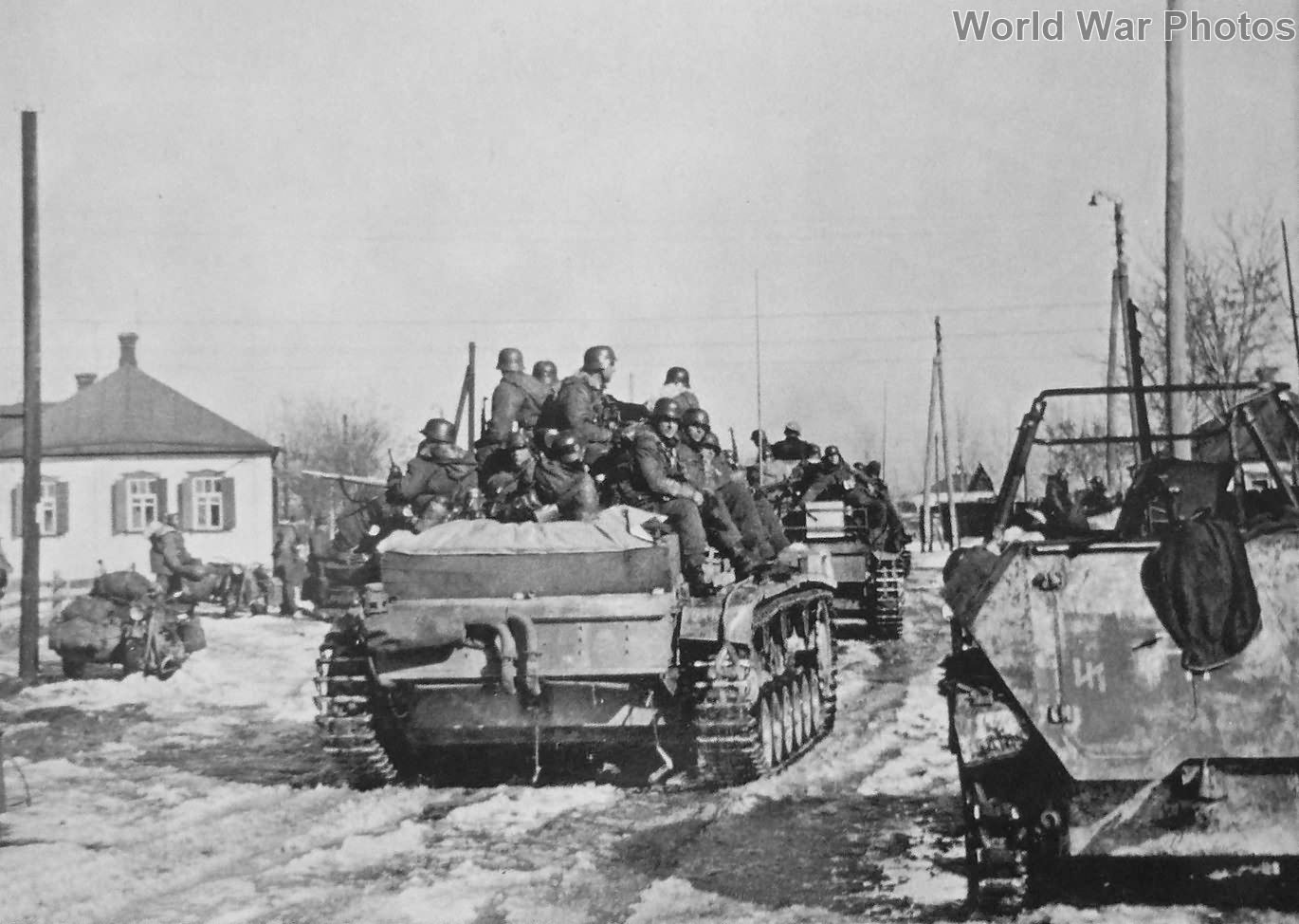 2nd_SS_Panzer_Division_Das_Reich_Charkow_1943.jpg