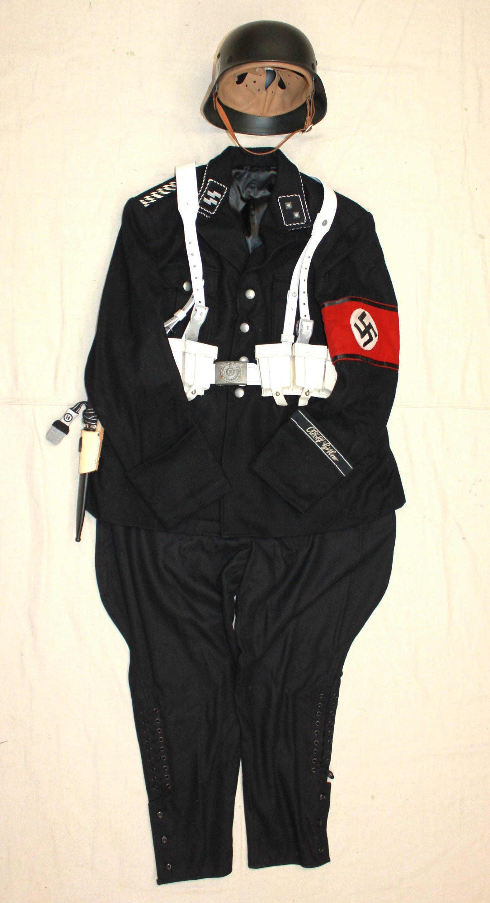 1SS.Div. LAH Black Dress Uniform (1).JPG