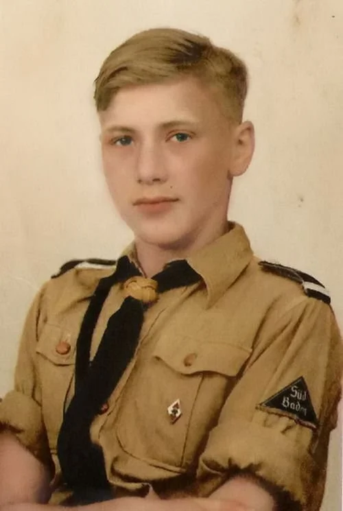 05cbcc41b3760ffa39e7a33987e81bc1_Hitlerjugen.jpg
