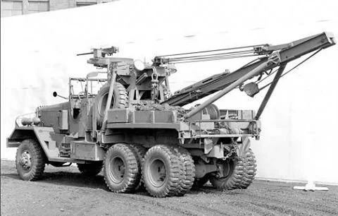Kenworth Model 1000 Series 5, M1A1 heavy wrecker.jpg
