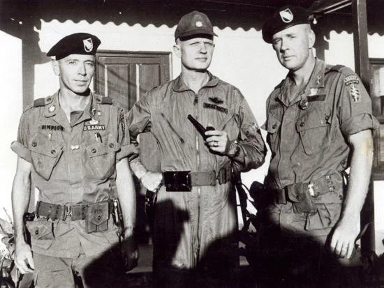 green-beret-officers-in-vietnam-1966_u-l-ppnv3q0.jpg
