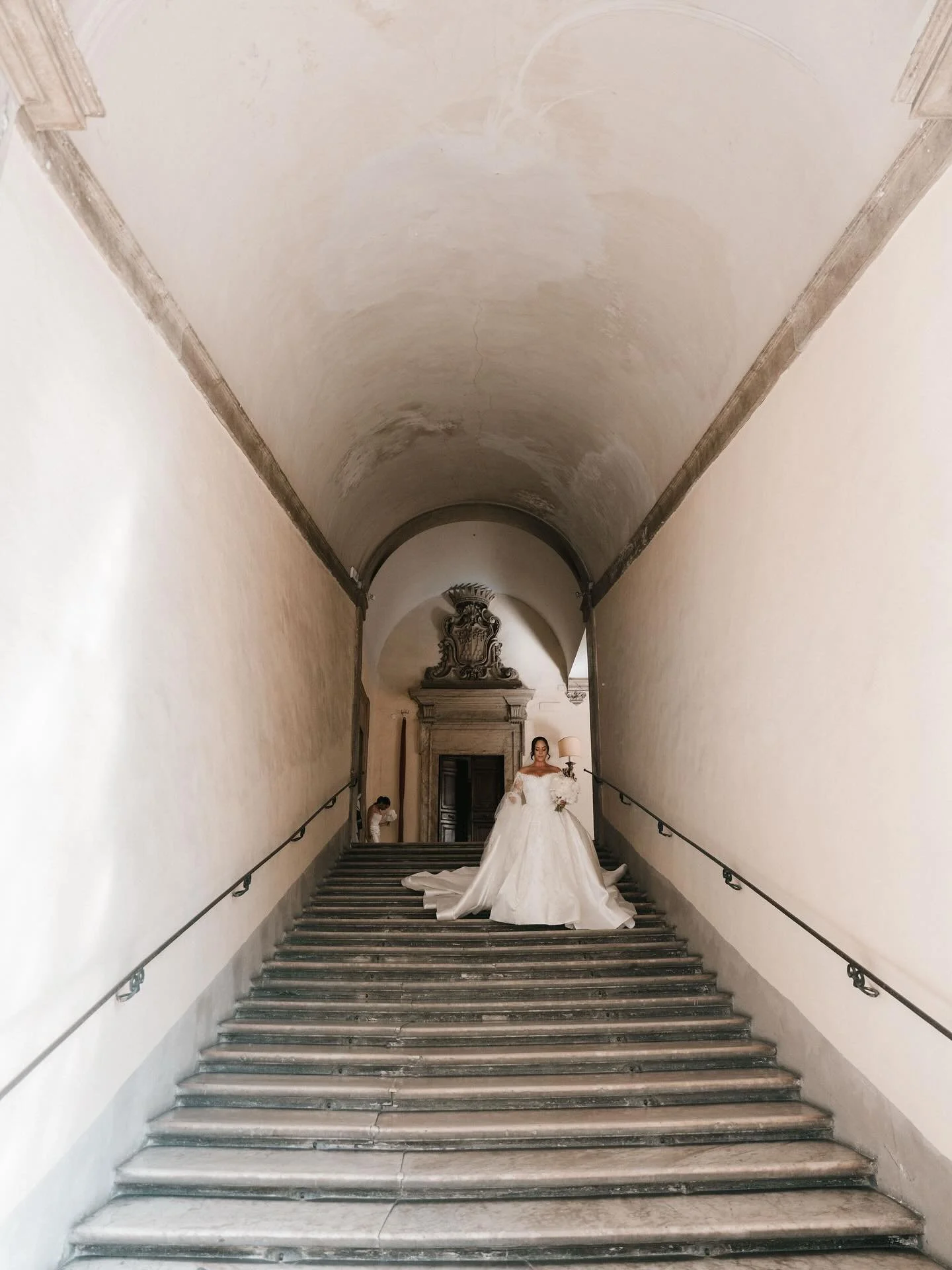 Amanda in Rome 

Wedding Planner &amp; Stylist: @folastyling 
Photography: @siempreweddings 
Florist: @lule_artistryandevents