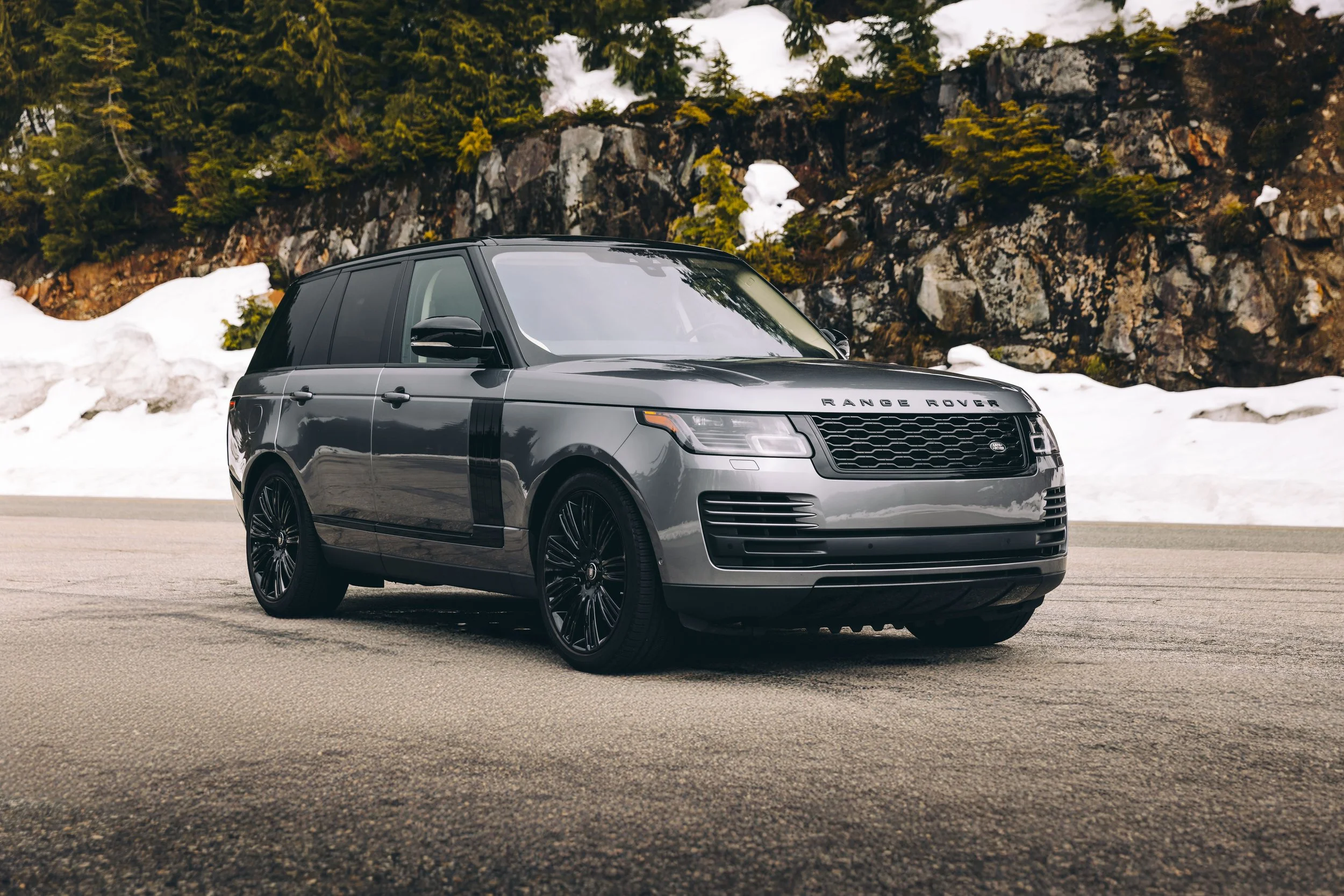 Range Rover Luxury SUV rental in Vancouver, Canada — ZEROSA LUXURY